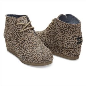 Toms cheetah wedges